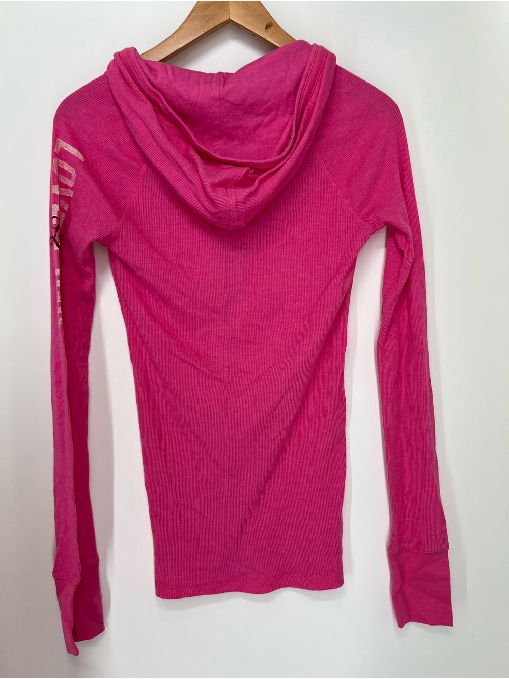 PINK Victoria's Secret Hot Pink Long-Sleeve Hooded Henley Sleepwear with Crest - Picture 4 of 6